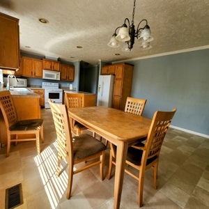 Beautiful Country Home for Sale Near Huntsville, MO - image 4
