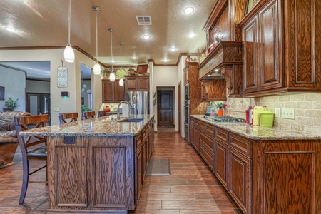 Luxury Home For Sale Near Elk City, Oklahoma - image 25