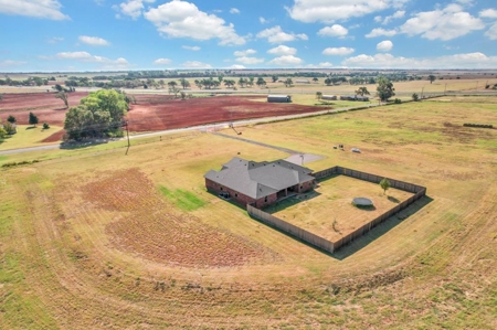 Luxury Home For Sale Near Elk City, Oklahoma - image 12