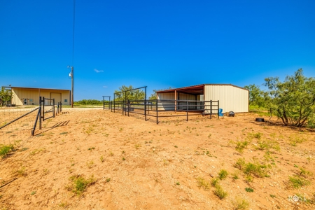 Tennyson Gentleman's Hunting and Livestock Ranch near San An - image 24