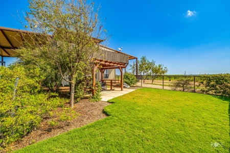 Tennyson Gentleman's Hunting and Livestock Ranch near San An - image 41