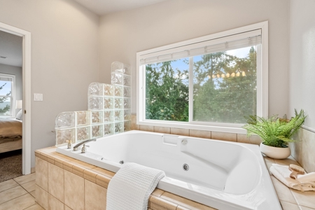 Stunning Columbia River Views with Multifamily Potential! - image 25