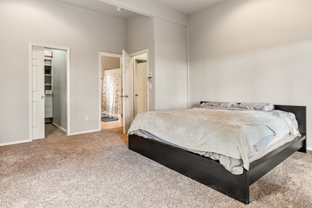 Stunning Columbia River Views with Multifamily Potential! - image 38