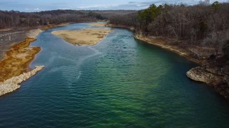 Missouri Ozarks Hunting Retreat Near North Fork River - image 13