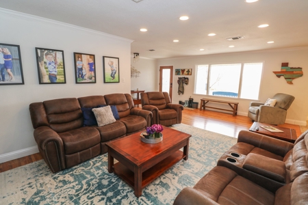 Beautiful Country Home In Lamb County - image 5