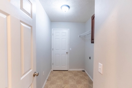 Country Home in West Plains Missouri - image 24