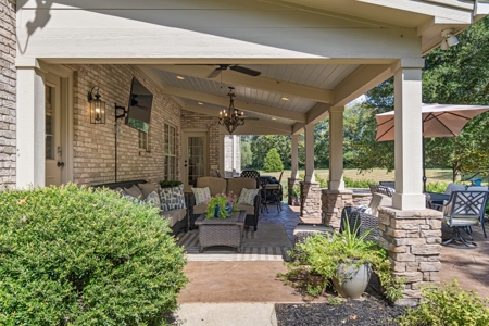 Country Home for Sale in Maury County, Tennessee - image 41