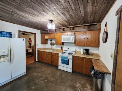 Country Home Surrounded by Ouachita National Forest - image 18