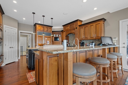 Lake Hamilton Waterfront Home - image 7