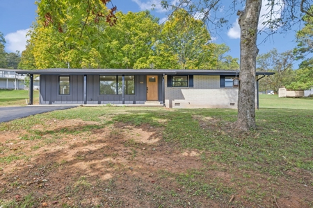 Country Home for Sale in Giles County, Tennessee - image 1