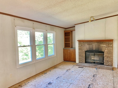 Fix it, Flip it or Make it Yours - 1999 Doublewide on 1 Acre - image 16