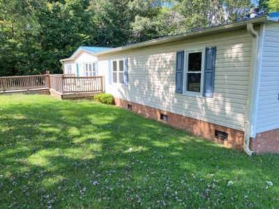 Fix it, Flip it or Make it Yours - 1999 Doublewide on 1 Acre - image 3