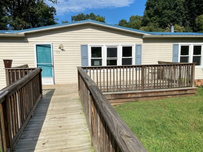Fix it, Flip it or Make it Yours - 1999 Doublewide on 1 Acre - image 31