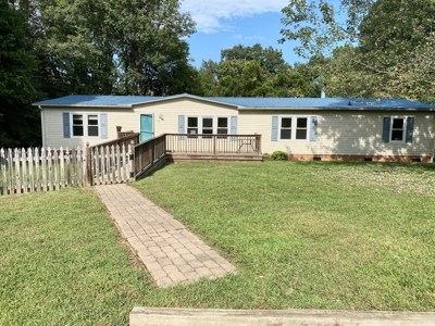 Fix it, Flip it or Make it Yours - 1999 Doublewide on 1 Acre - image 1
