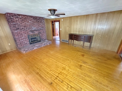 Fixer Upper for Sale in Galax VA - image 4