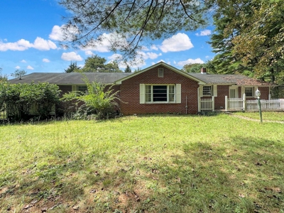 Fixer Upper for Sale in Galax VA - image 2