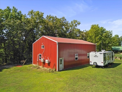Bull Shoals Lake Front Log Cabin on 77 Acres in Pontiac, MO - image 28