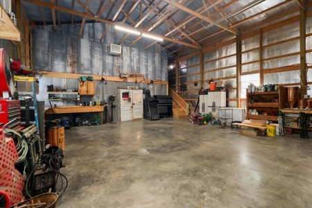 Bull Shoals Lake Front Log Cabin on 77 Acres in Pontiac, MO - image 30