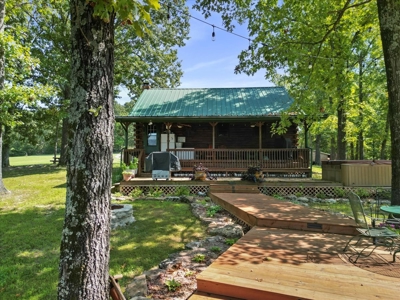 Bull Shoals Lake Front Log Cabin on 77 Acres in Pontiac, MO - image 20