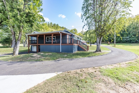 Country Home for Sale in Lewis County, Tennessee - image 8