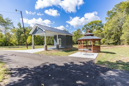 Country Home for Sale in Lewis County, Tennessee - image 3