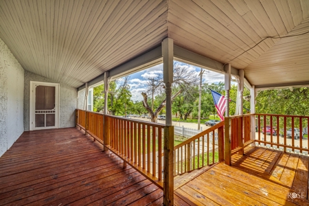 4-Bedroom Home with Historic Appeal in Sonora, TX - image 8