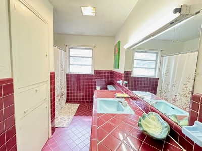 Charming Home for Sale in Summit, MS - image 23