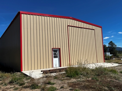 Commercial Lot w/ 2600 SQ Ft Building water/power - image 1