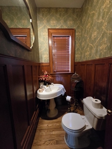 Large 3 Story Home For Sale in Alva, OK/ Bed & Breakfast - image 20