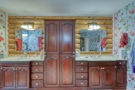 Gorgeous Custom Log Cabin Home For Sale - image 35