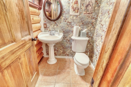 Gorgeous Custom Log Cabin Home For Sale - image 38