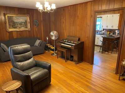 Investment Home and Acreage for Sale in Indian Valley VA - image 7