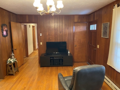Investment Home and Acreage for Sale in Indian Valley VA - image 8