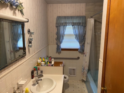 Investment Home and Acreage for Sale in Indian Valley VA - image 10