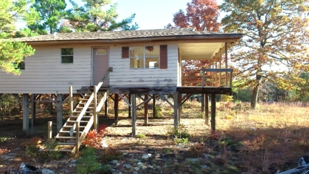 Secluded Property near Bull Shoals Lake for Hobby Farm - image 1