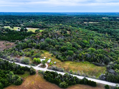 20 acres m/l of gorgeous oak woods w/electric, well, septic - image 6