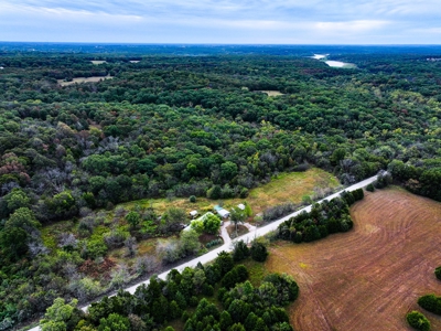 20 acres m/l of gorgeous oak woods w/electric, well, septic - image 7