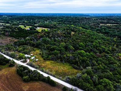20 acres m/l of gorgeous oak woods w/electric, well, septic - image 5