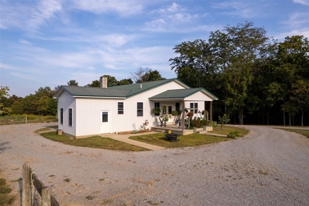 2 bedroom 1 bath home on 21 acres for sale near Marion Ky. - image 20