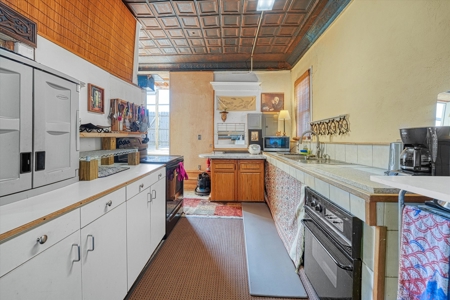 Unique Commercial Investment Property - image 19