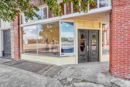 Unique Commercial Investment Property - image 4