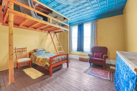 Unique Commercial Investment Property - image 31