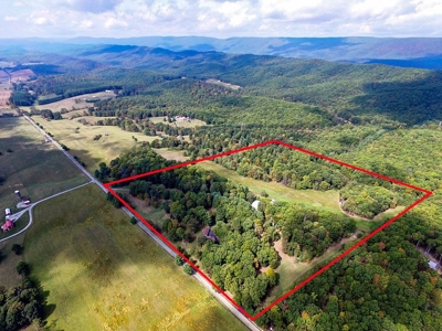 Home For Sale In Crockett's Cove Wytheville VA - image 2