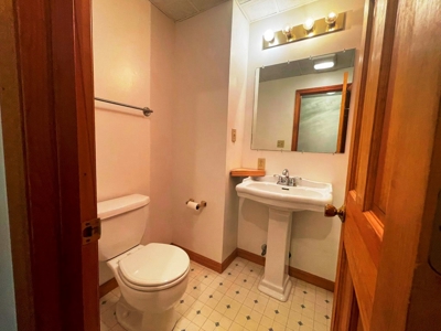 Home For Sale In Crockett's Cove Wytheville VA - image 27