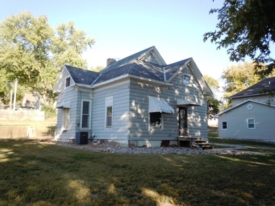 Home For Sale In Logan Iowa - image 3