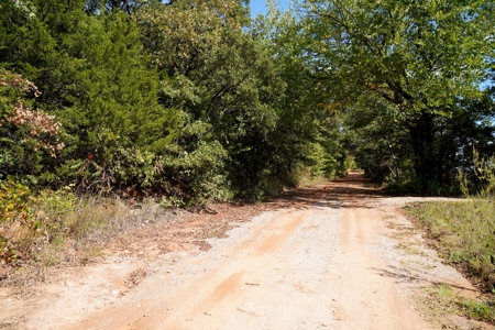 No Reserve Highway Home & Acreage Auction, Meeker, OK - image 16