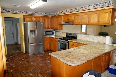 No Reserve Highway Home & Acreage Auction, Meeker, OK - image 27