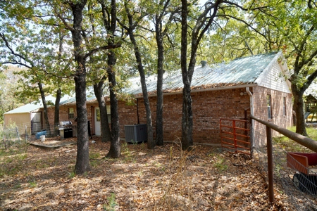 No Reserve Highway Home & Acreage Auction, Meeker, OK - image 3