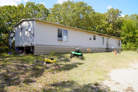 No Reserve Highway Home & Acreage Auction, Meeker, OK - image 11