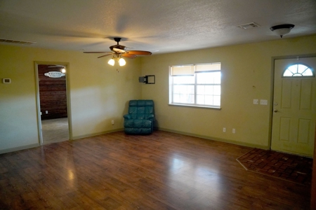 No Reserve Highway Home & Acreage Auction, Meeker, OK - image 36
